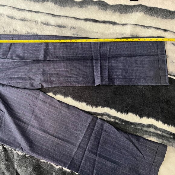 Harry Rosen Men's Pin-stripe Blazer and Pants - Picture 5 of 14